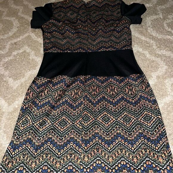 Marc New York Elegant Black and Gold Patterned Dress - Picture 8 of 8